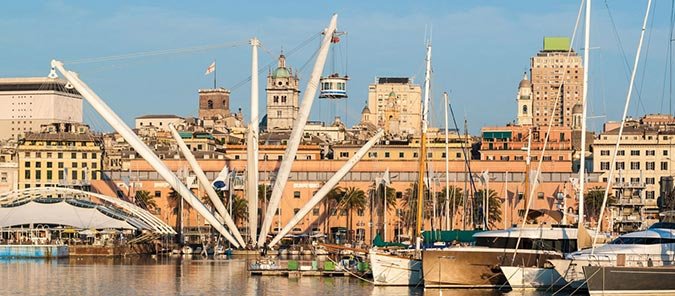 Porto di Genova per il noleggio auto con conducente